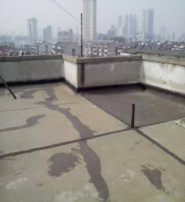 江海漏水维修 楼顶漏水是什么原因，楼顶漏水维修方法是什么?